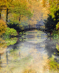 Poster - Autumn - Old bridge in autumn misty park