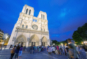 Poster - Stunning view of Notre Dame cathedral at dusk, Paris - France