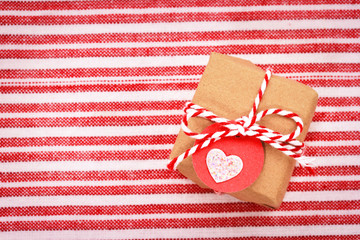 Sticker - Little gift box with heart shaped tag