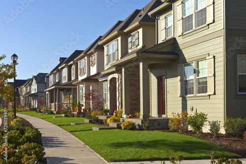 Fotografía Fila de nuevas casas en Willsonville Oregón.