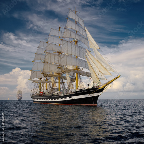 zeglarstwo-kolekcja-statkow-i-jachtow