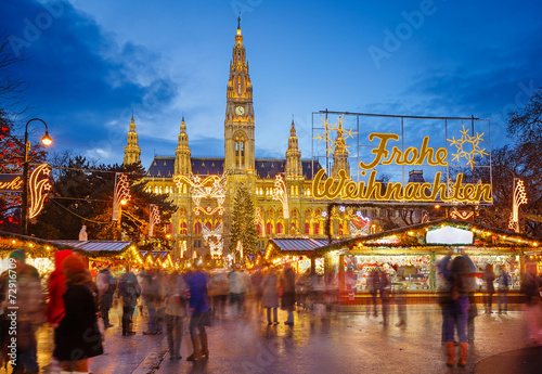 Photo Rathaus and Christmas market in Vienna