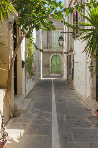 Fototapeta na wymiar Flowers and Plants in the narrow streets of Rethymno