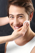 Męska pielęgnacja, oczyszczanie skóry twarzy