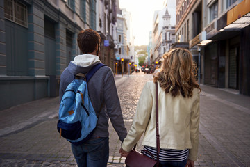 Wall Mural - tourist couple city