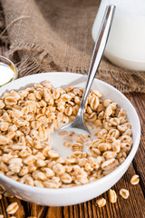 Puffed wheat breakfast cereals