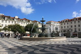 Fototapeta Miasto - Fontaine - Place Don Pedro IV, Lisbonne, Portugal