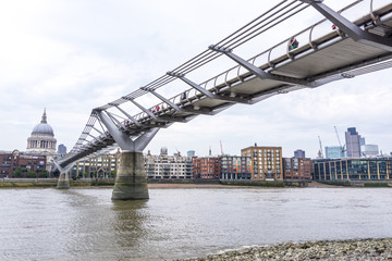 Canvas Print - The Millenium Bridge