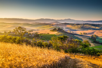 Wall Mural - Scenic Tuscany landscape at sunrise, Val d'Orcia, Italy