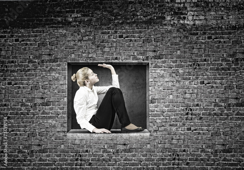 Fotografija  Woman in cube