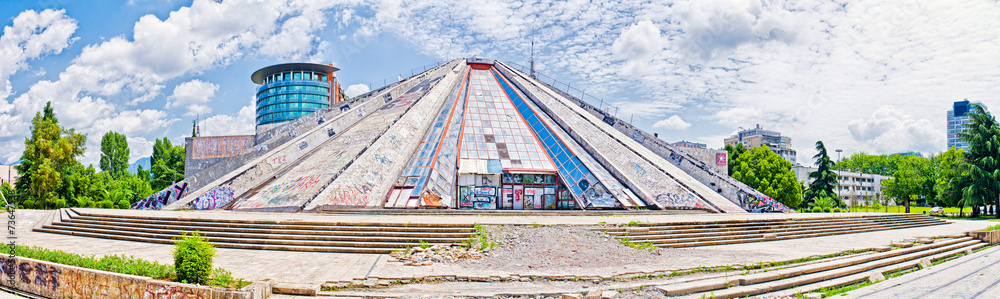Obraz na płótnie Pyramid of Tirana, Albania w salonie