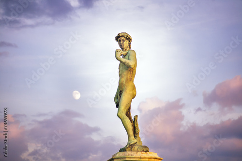 Fotomural Piazzale Donatello luna llena cuadrado nubes puesta del sol
