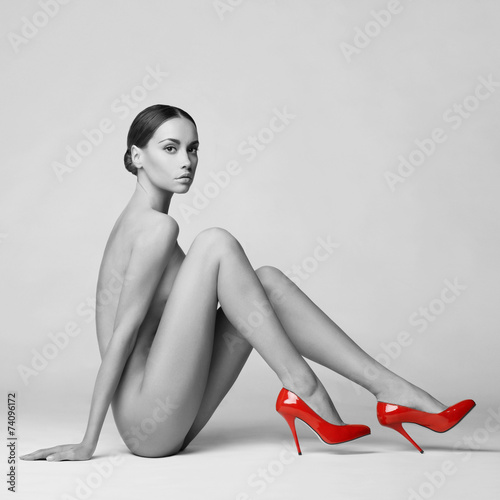 Plakat na zamówienie sexy nude woman in shoes