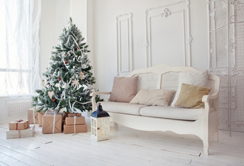 Sticker - Christmas tree with presents underneath in living room