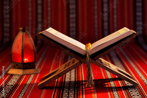 Photo The Quran is the central religious text of Islam