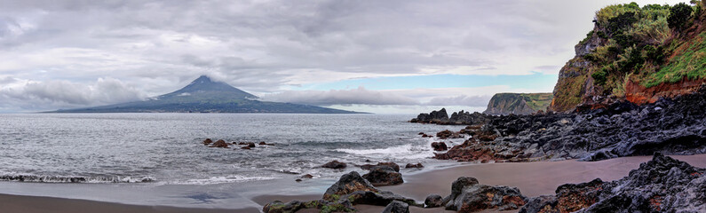 Wall Mural - Beach near Pedro Miguel at Faial Island, Azores