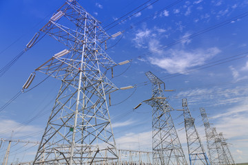 Electrical transmission tower