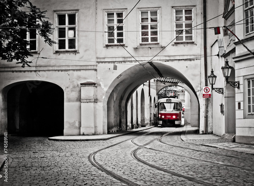 Nowoczesny obraz na płótnie Red tram