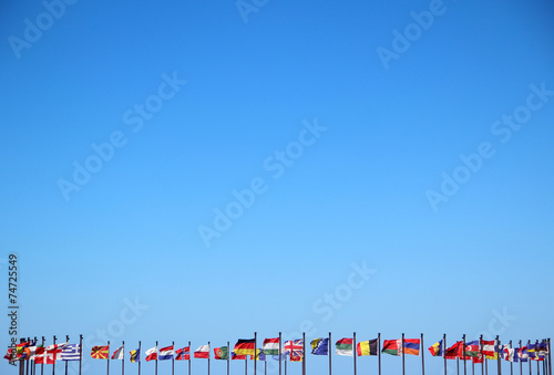 Fotografía international flags against the sky