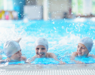 Wall Mural - children group  at swimming pool