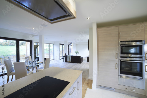 Interior View Of Beautiful Luxury Dining Room And Kitchen Canvas-taulu