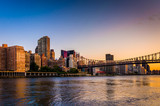 Fototapeta Most - The Queensboro Bridge and Manhattan skyline at sunrise, seen fro