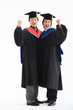 © jsco - 스튜디오 안의 남자 여자 졸업생
