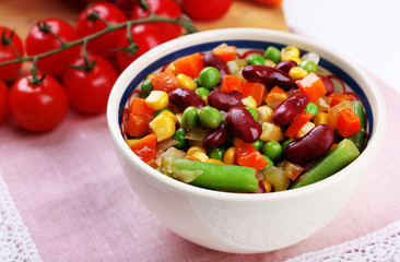 Canvas Print - Healthy beans salad on table