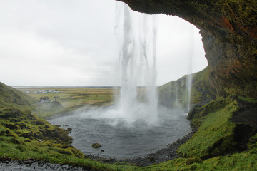  Wodospad Seljalandfoss