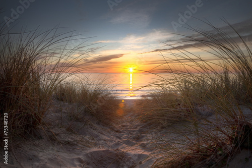 Fototapeta na wymiar Coucher de soleil sur l'océan atlantique