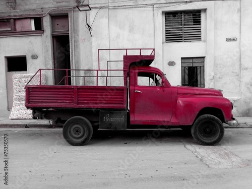 Naklejka na meble Old American truck in Cuba