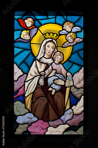 Obraz w ramie Vidriera de Virgen con amorcillos