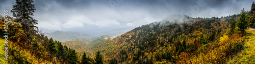 Photo Panorama of Mountains in Fall with Fog
