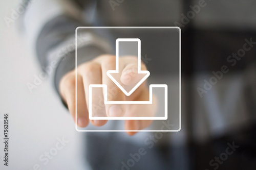 Fotografía Businessman pushing web button download