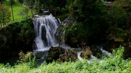 Poster - Slunj Wasserfall vid 02