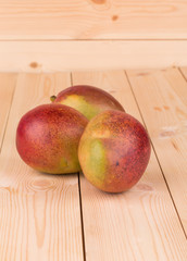 Wall Mural - ripe mangoes