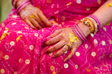 Canvas Print - henna , saree , bride , wedding , Rajasthan, India