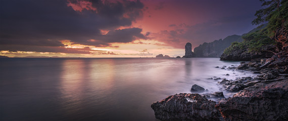 Wall Mural - dramatic sunset