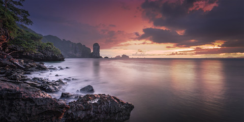 Wall Mural - dramatic sunset