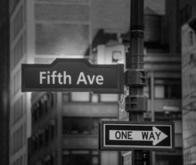 Fift Avenue Sign 5 Th Av New York Mahnattan