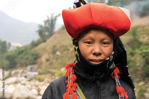 Obraz Dibond Kobieta z Red Dao Minority Group w Sapa, Wietnam