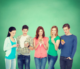 Canvas Print - smiling students with smartphones