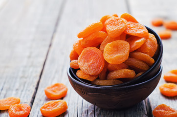 dried apricots