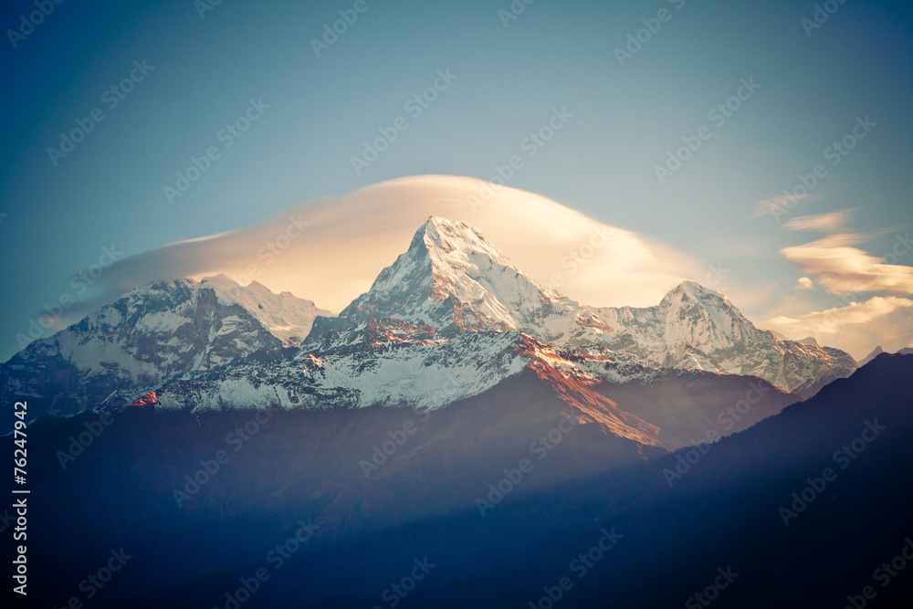 Mount Annapurna at sunrise in Himalayas range Nepal - obrazy, fototapety, plakaty 