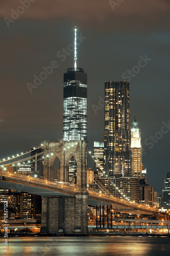 Naklejka na drzwi Manhattan at night