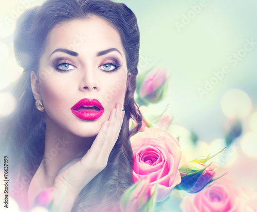 Tapeta ścienna na wymiar Retro woman portrait in pink roses. Vintage styled portrait