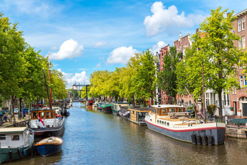 Canvas Print - Amsterdam canals and  boats, Holland, Netherlands.