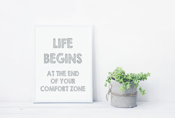Wall Mural - motivational poster LIFE BEGINS AT THE END OF YOUR COMFORT ZONE