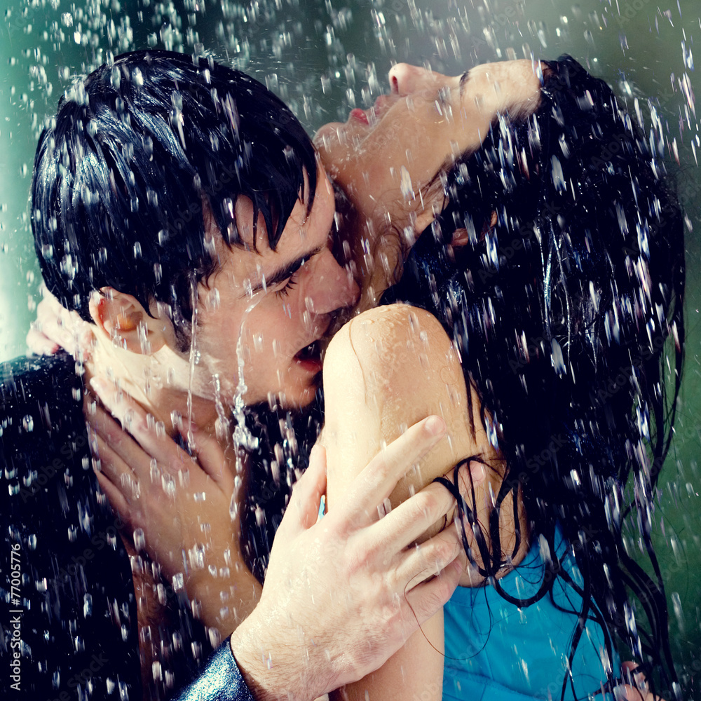Photo Art Print Couple Hugging And Kissing Under A Rain