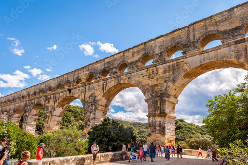 Cuadros en Lienzo Célèbre Aqueduc romain, le Pont du Gard, près d'Avignon, dans le Gard, en Occita
